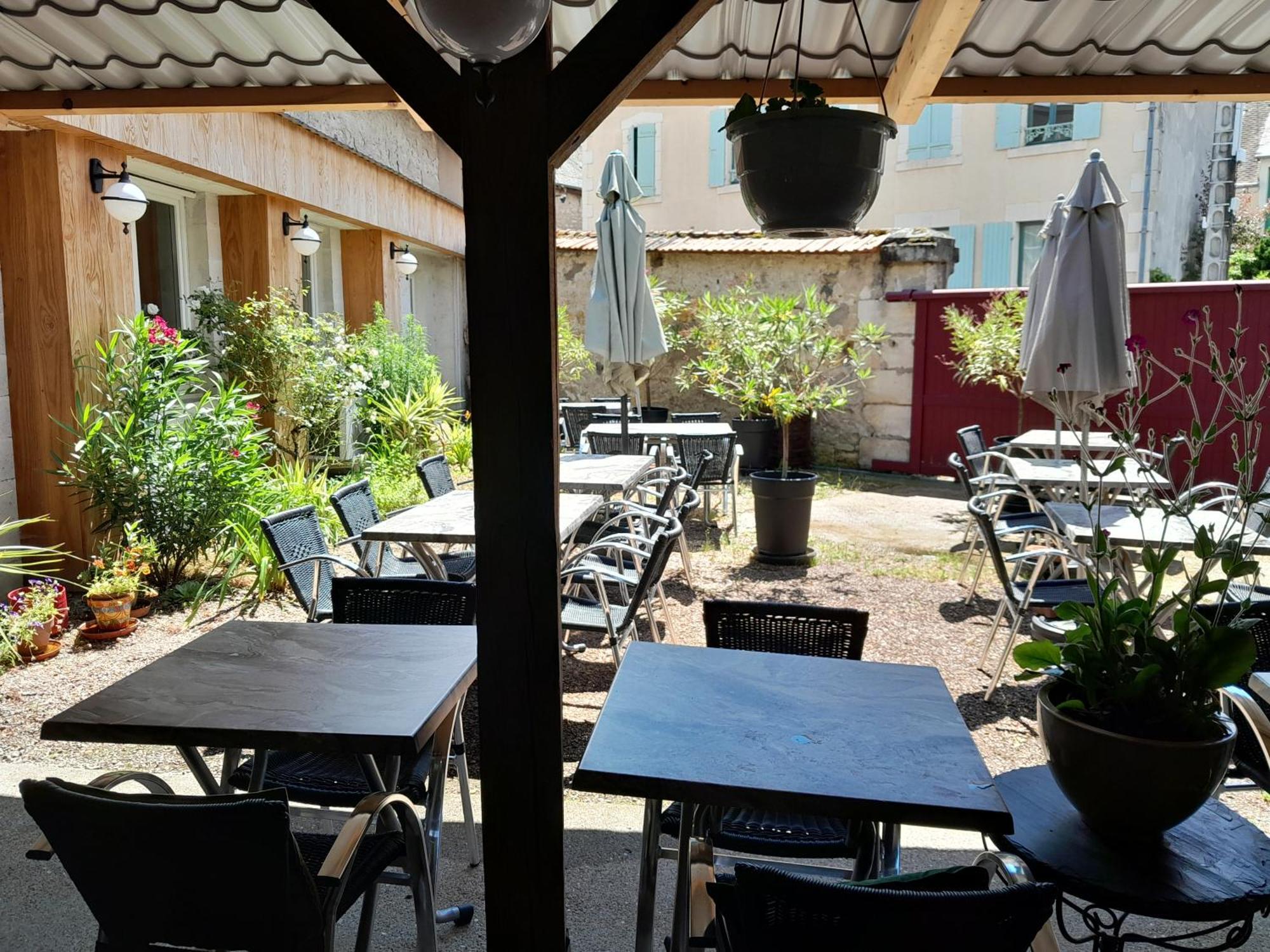 La Pomme D'Or Hotel La Charité-sur-Loire Exterior foto